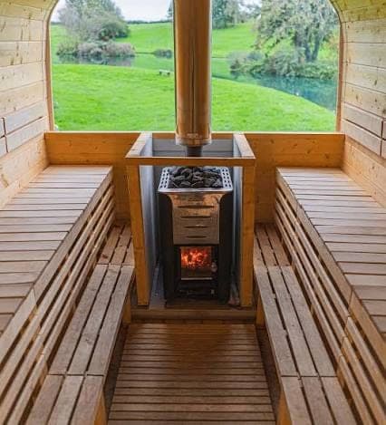 Suvi Sauna at Court Farm Lakes